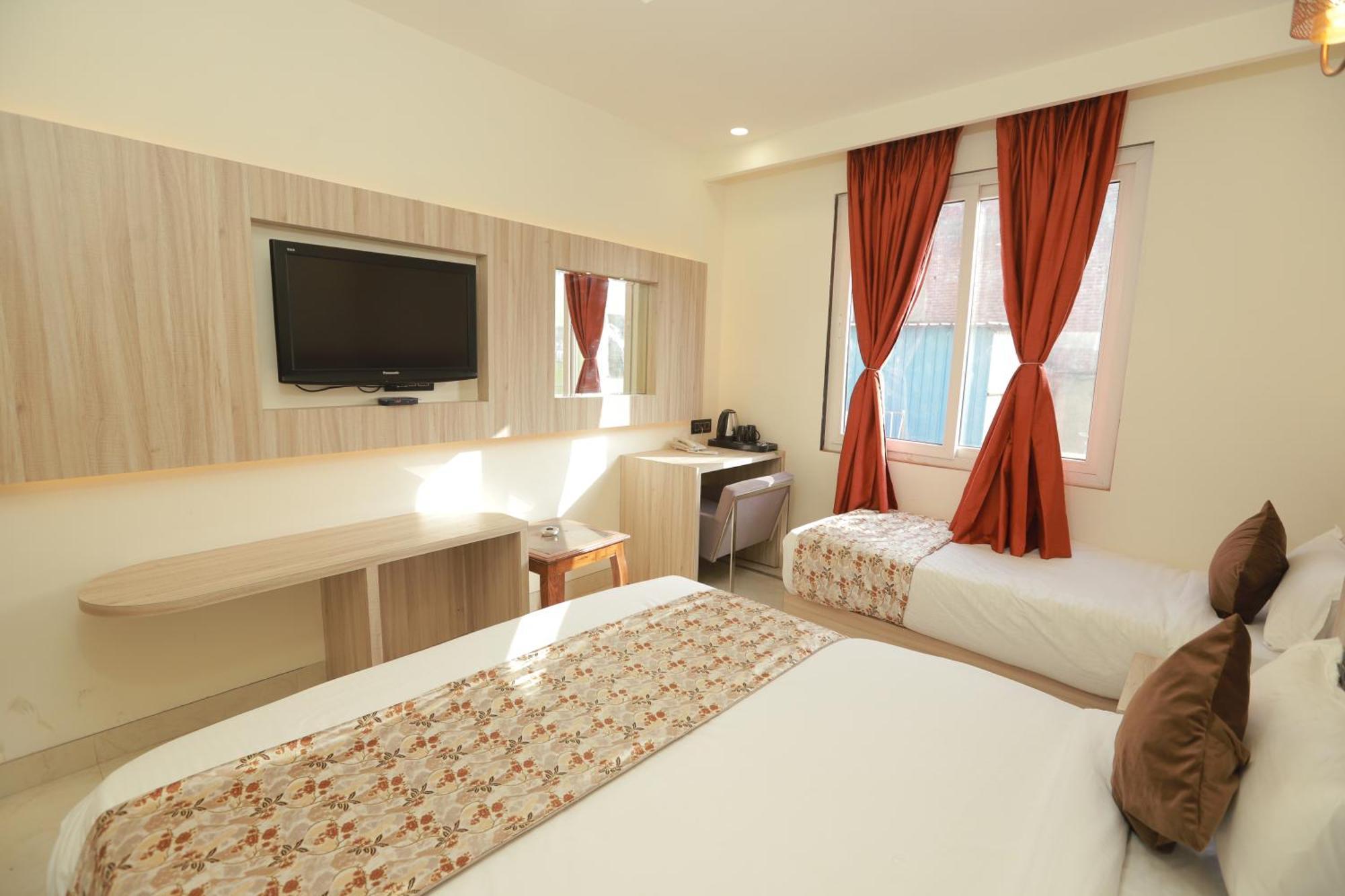 Hotel Zed- Near Airport