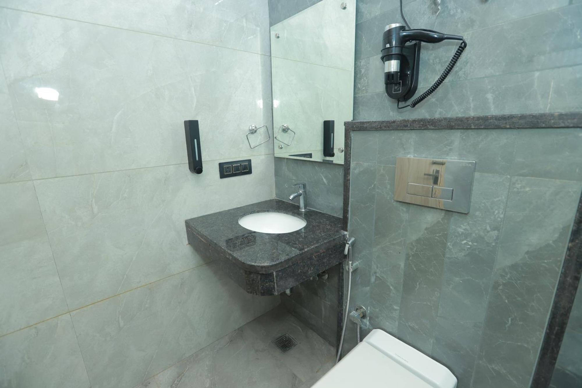Zed- Near Airport 4* Delhi (National Capital Territory of India)