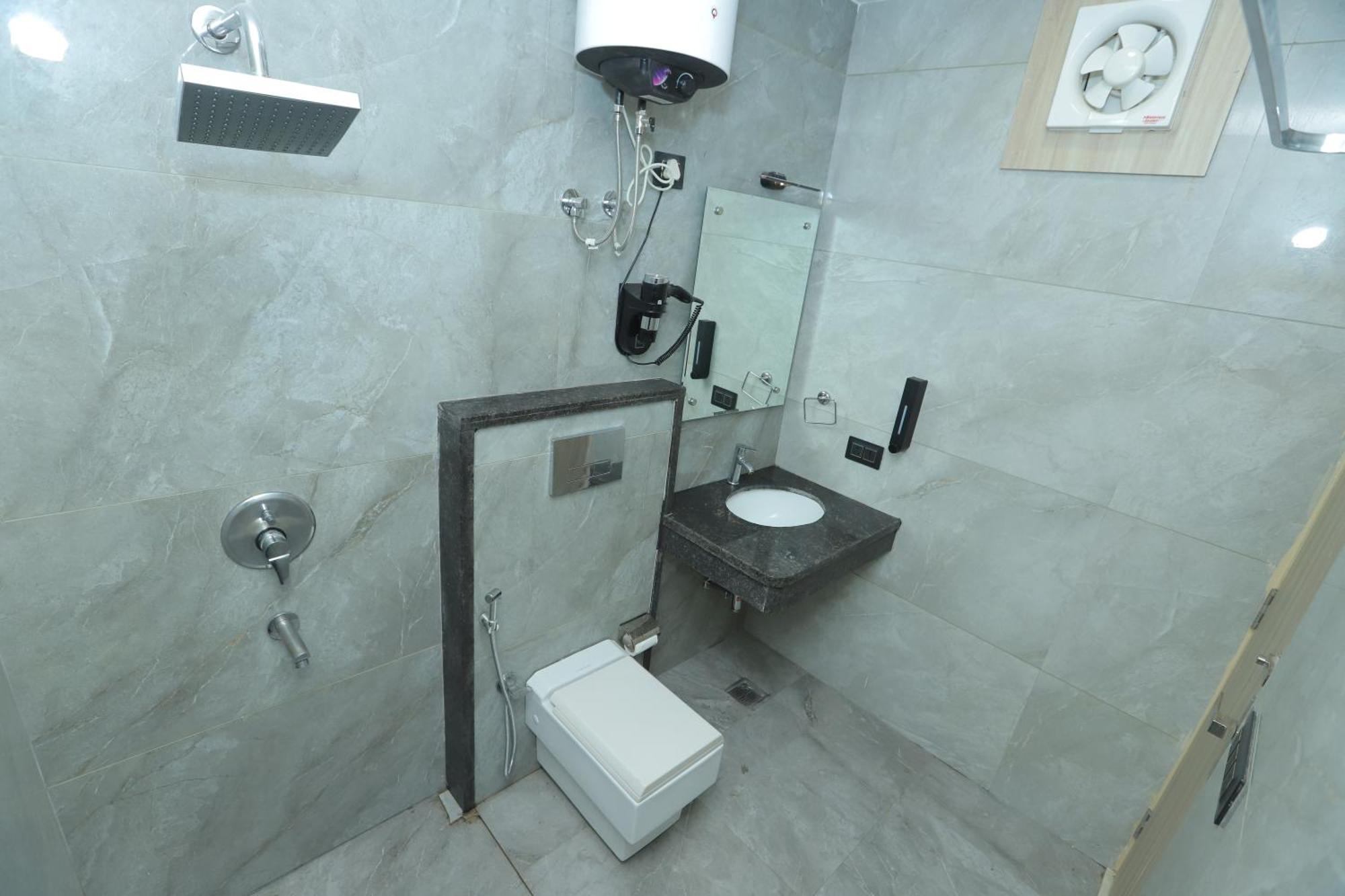 Zed- Near Airport Hotel Delhi (National Capital Territory of India)