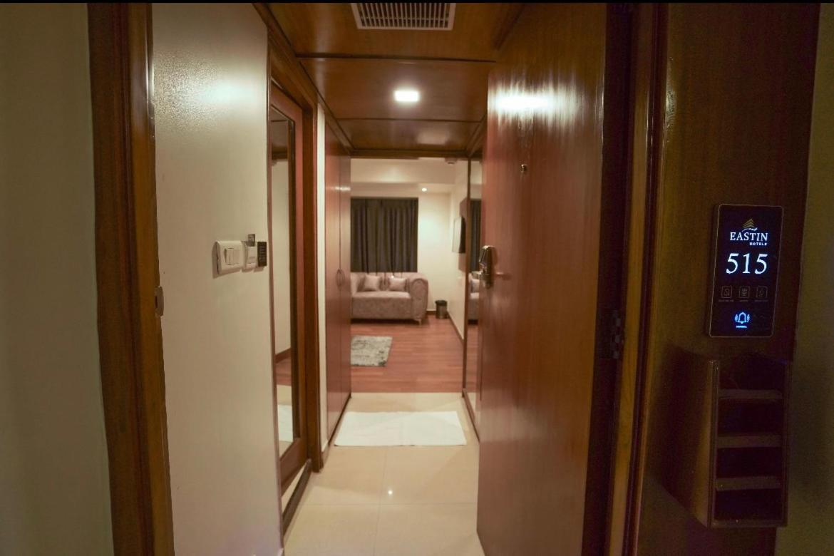 Hotel Hotel Zed-Near Delhi Airport 4*